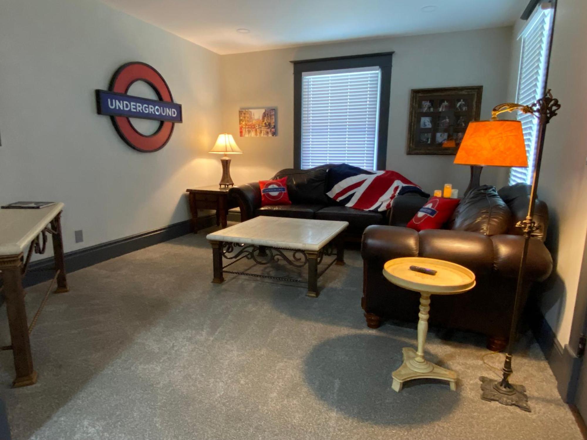 Red Door - The London Maisonette Экстерьер фото